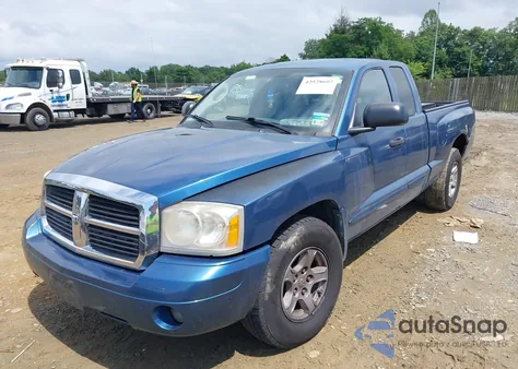 2005 Dodge Dakota Slt from USA, damaged, VIN 1D7HW42N55S204957